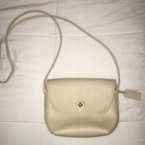 SALE!! VINTAGE COACH BAG!
